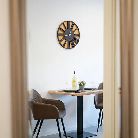 Inhome - Kueche - Parken - Tv 아파트호텔 슈바비슈할