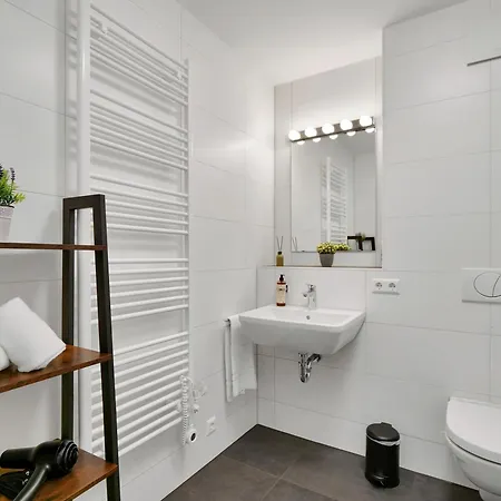 아파트호텔 Inhome - Kueche - Parken - Tv 3*